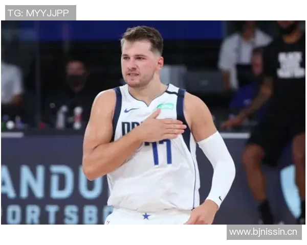 媒体人称卢卡防守进步显著队友需提供更多支持以助其发挥