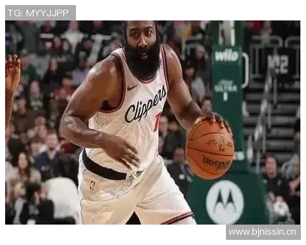 哈登带伤坚持出战31分钟贡献13分6助攻3抢断表现令人担忧